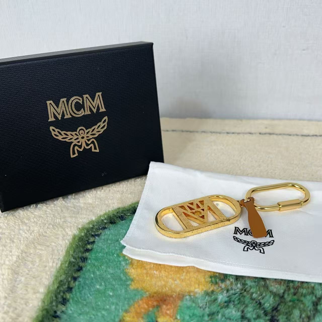 1 MCM Charm