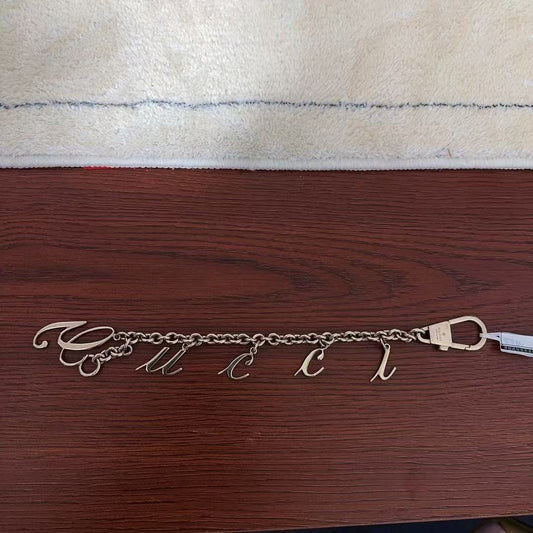 1 Bracelet