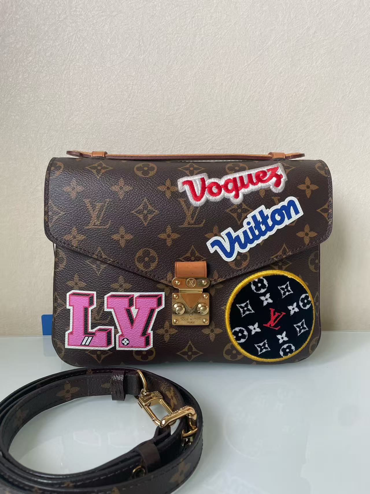 Payment 1:2 LV Bags+1 MIU MIU Bag