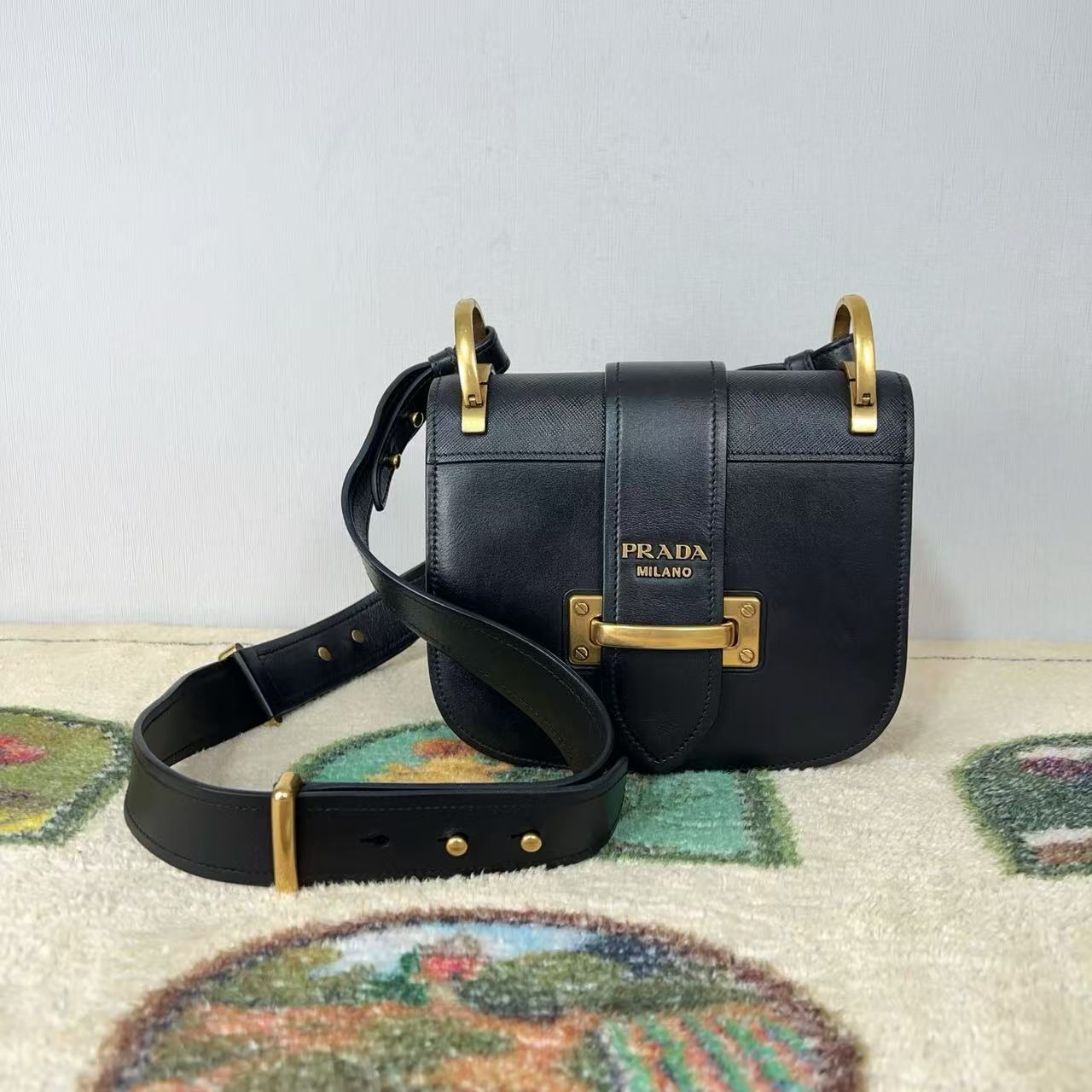 Payment 2:1 Prada Bag