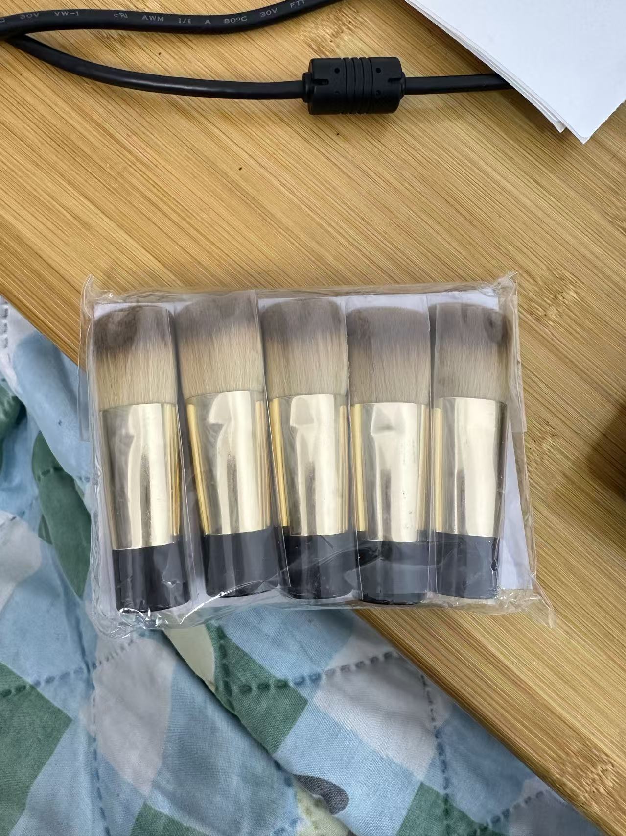 12 Brushes