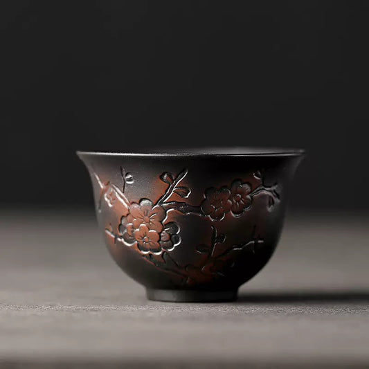 A set flower cups and 3 brown cups
