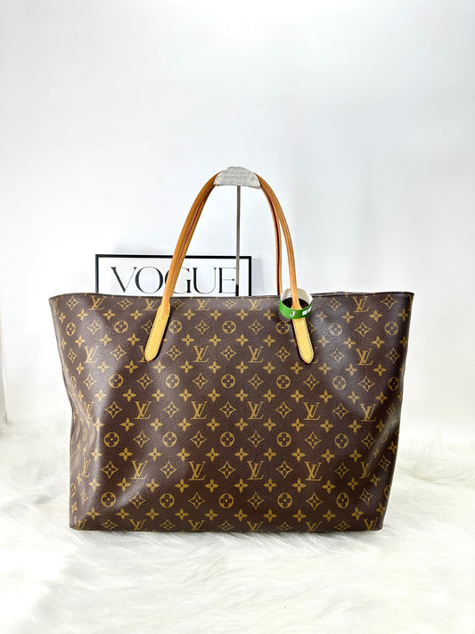 LV tote