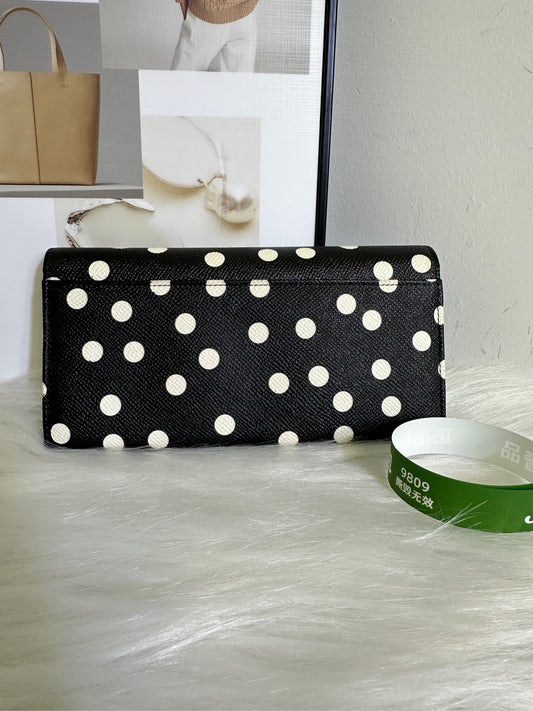 D&G wallet